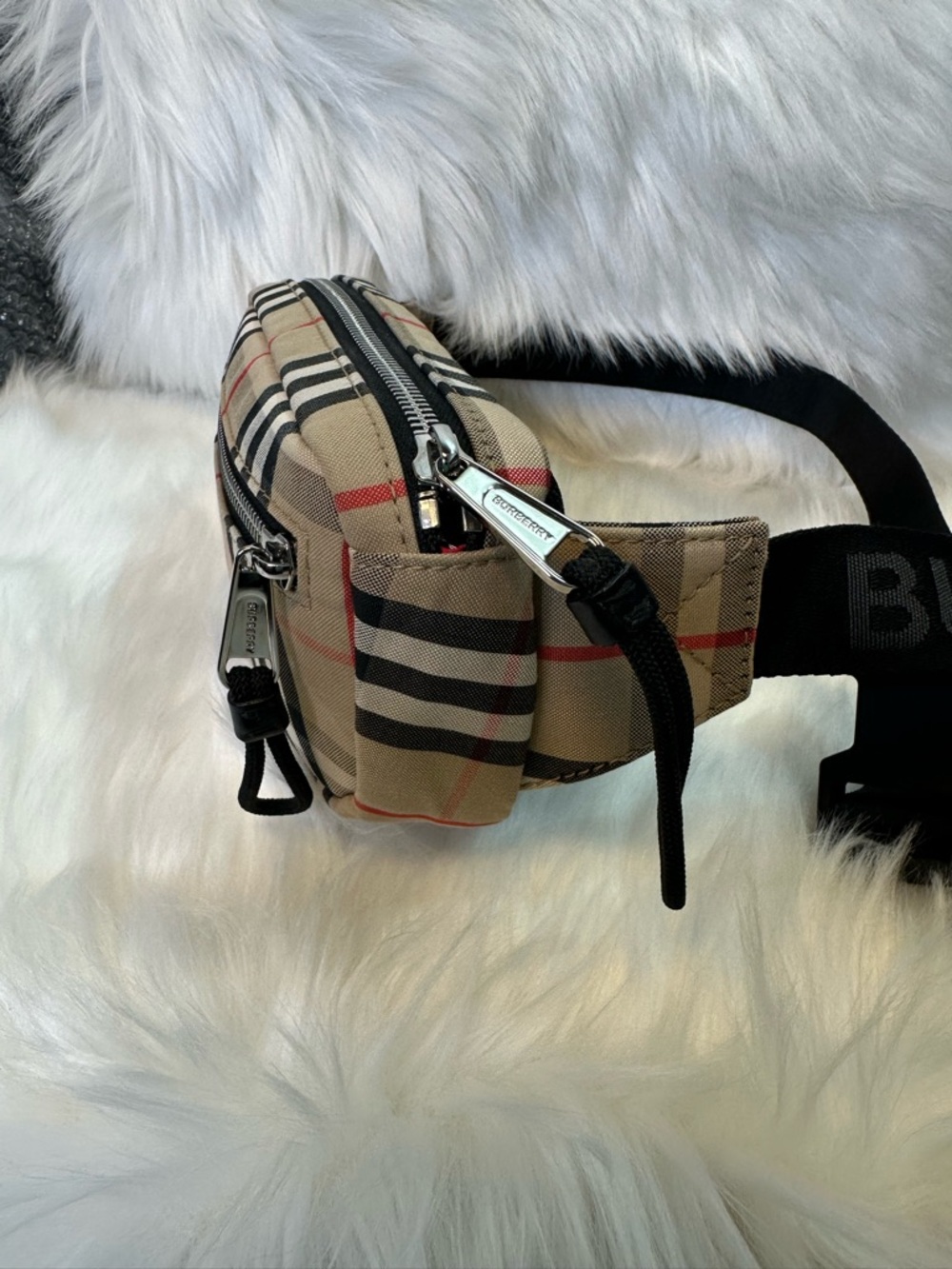 Burberry Classic Nova Check Tan and Black Belt Bag - Picture 7 of 17